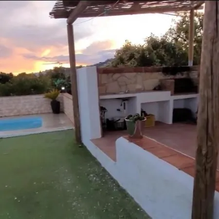 Con Piscina Y Barbacoa En 4 Personas *