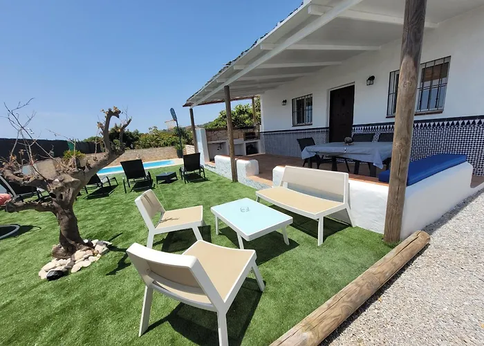 Con Piscina Y Barbacoa En 4 Personas *