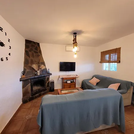 Con Piscina Y Barbacoa En 4 Personas