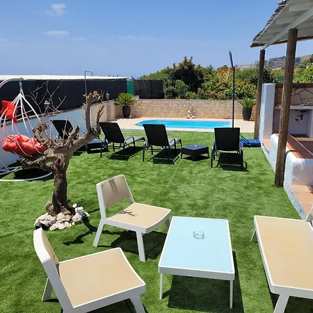 Con Piscina Y Barbacoa En 4 Personas Нерха