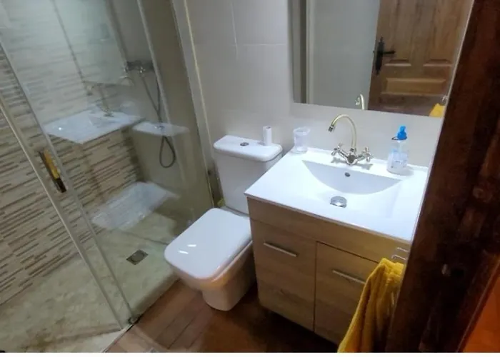 Con Piscina Y Barbacoa En 4 Personas Нерха