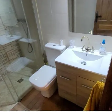 Con Piscina Y Barbacoa En 4 Personas Нерха